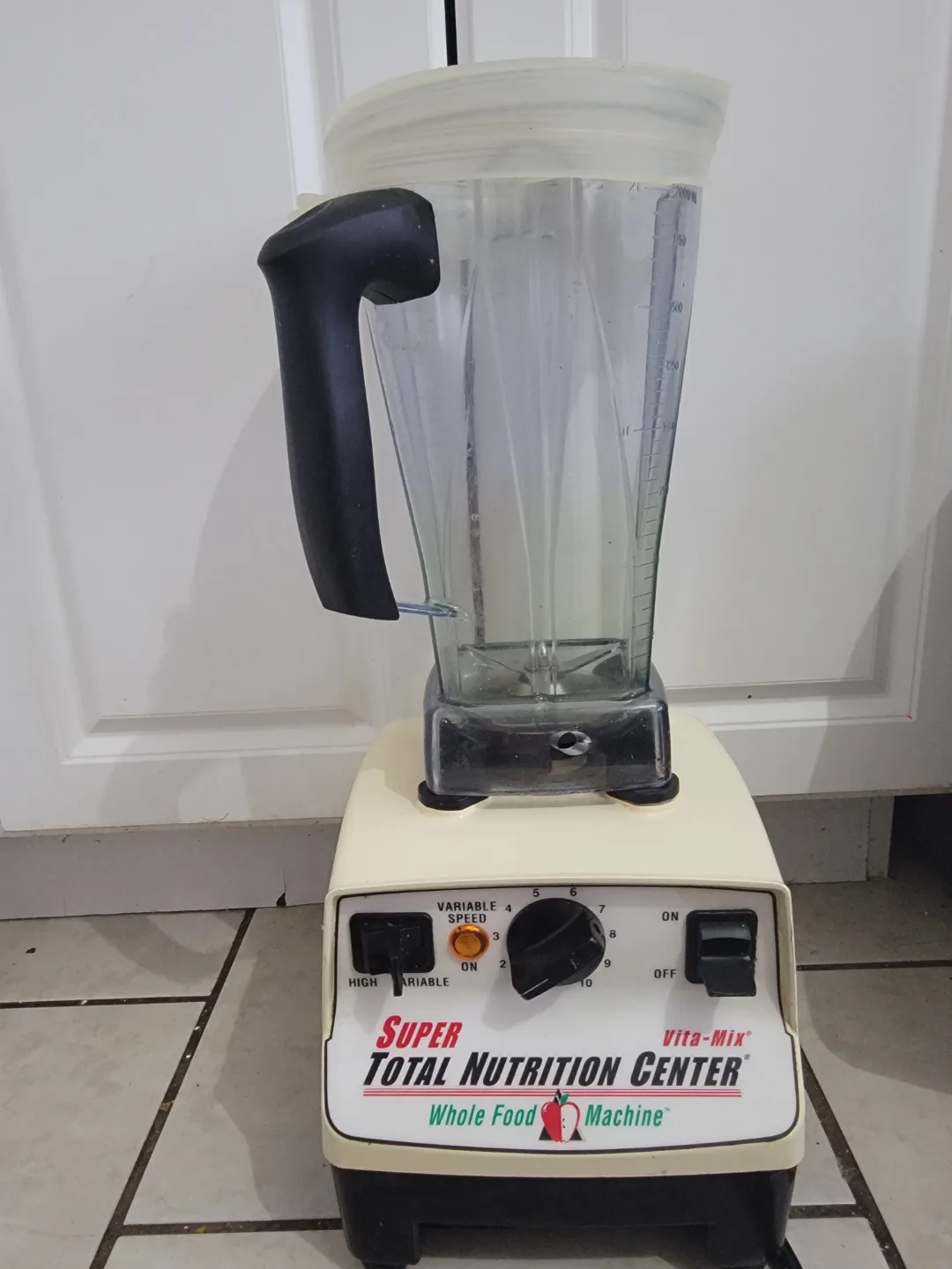 Vintage Vita-Mix Super Total Nutrition Center Blender image indicator(5)