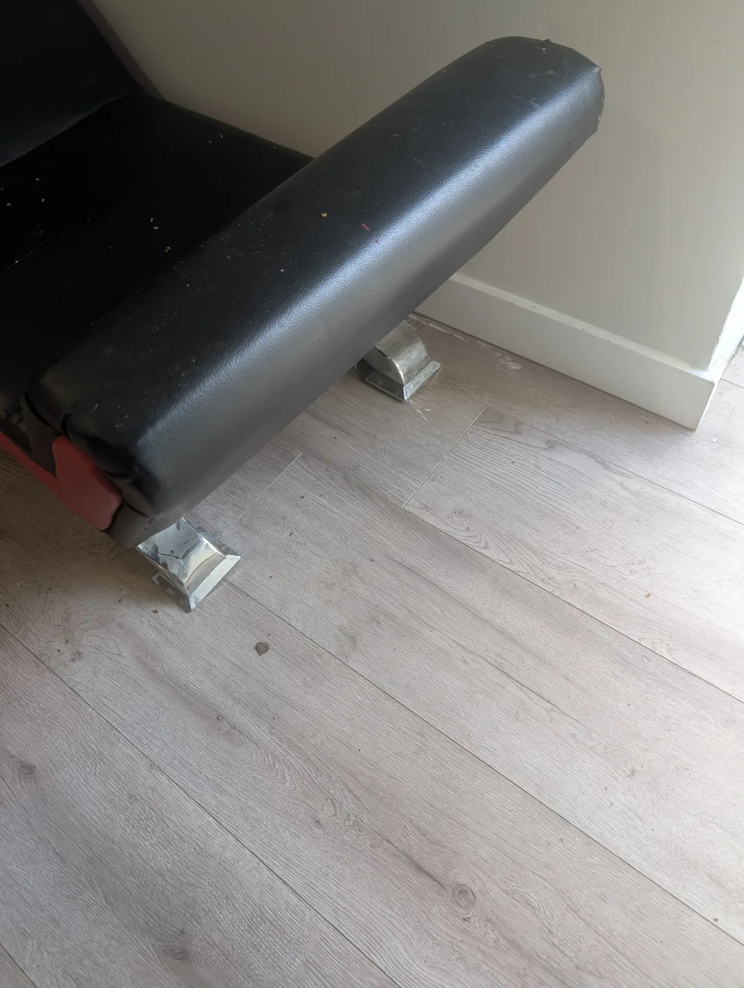 🧡 Modern Red and Black Chaise Lounge image indicator(2)