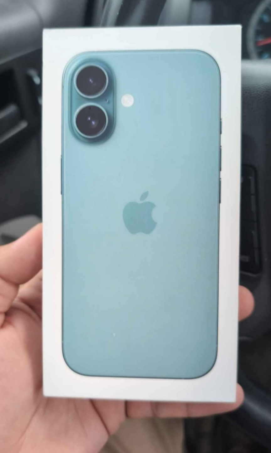 Apple iPhone 16 - Teal 256gb w case and screen protector