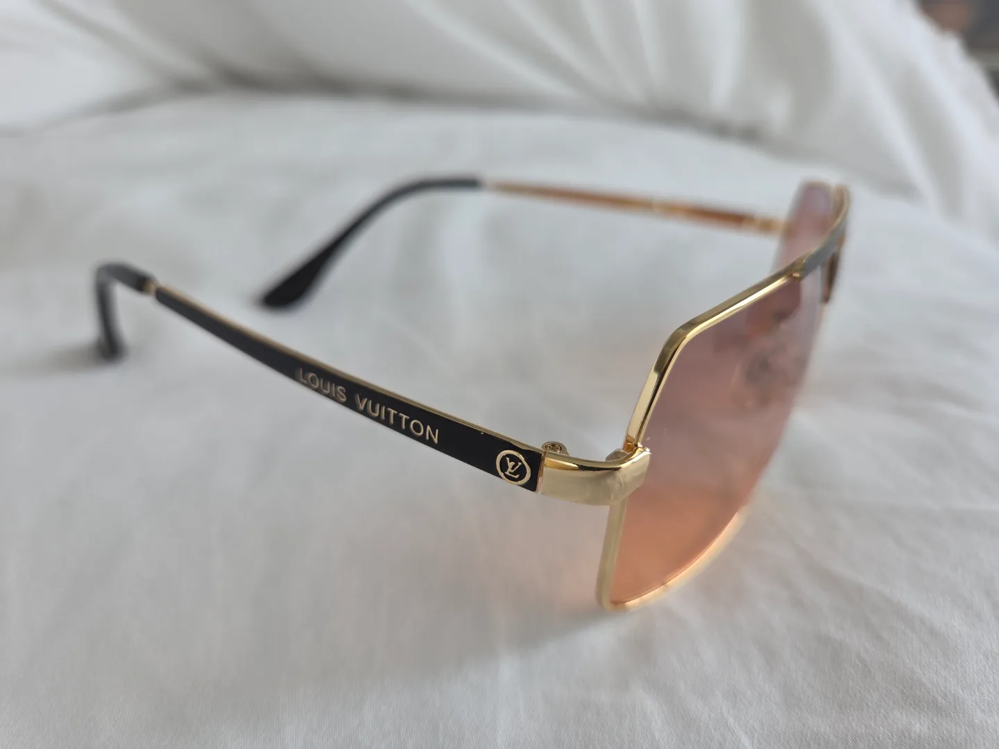 Louis Vuitton Sunglasses image indicator(3)