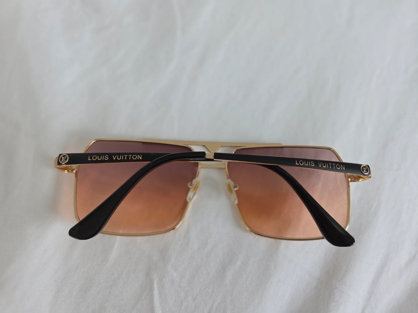 Louis Vuitton Sunglasses image indicator(5)