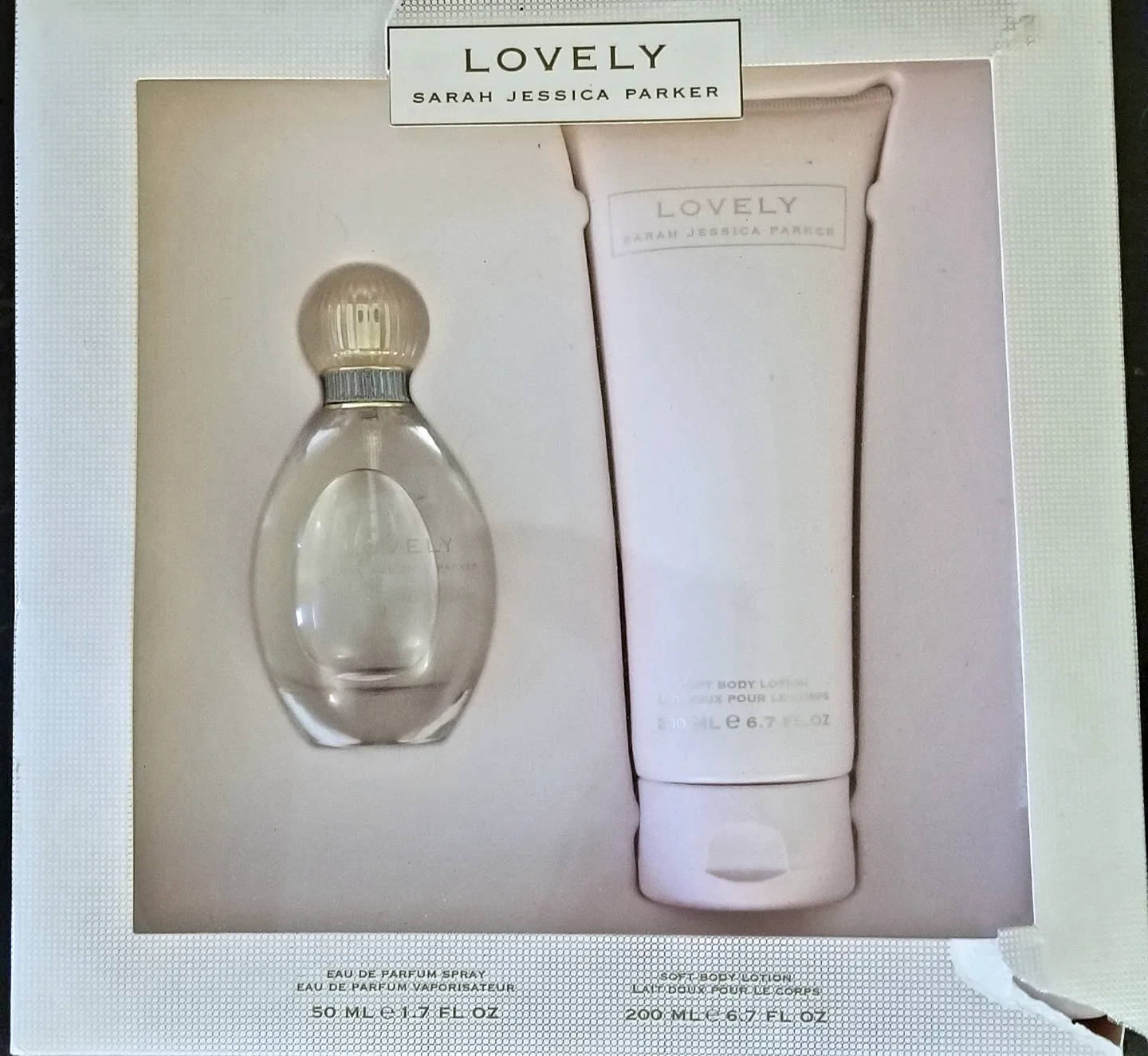 Sarah Jessica Parker Lovely Perfume Gift Set image indicator(2)