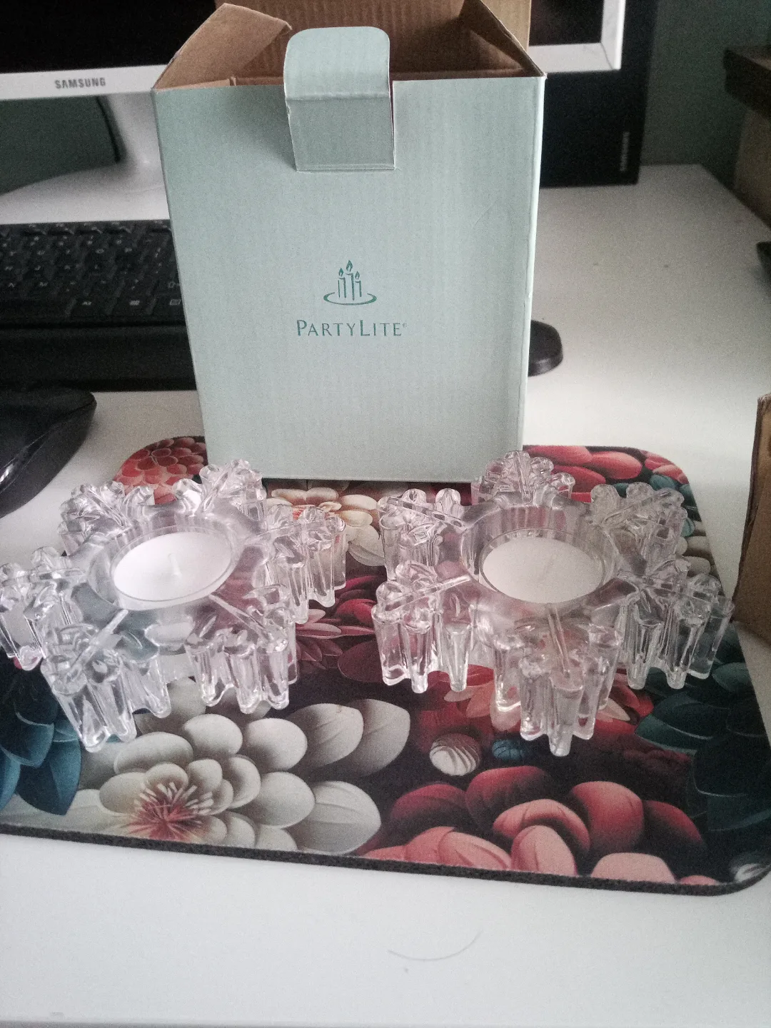 PartyLite Snowflake Tealight Holders (Pair) thumbnail