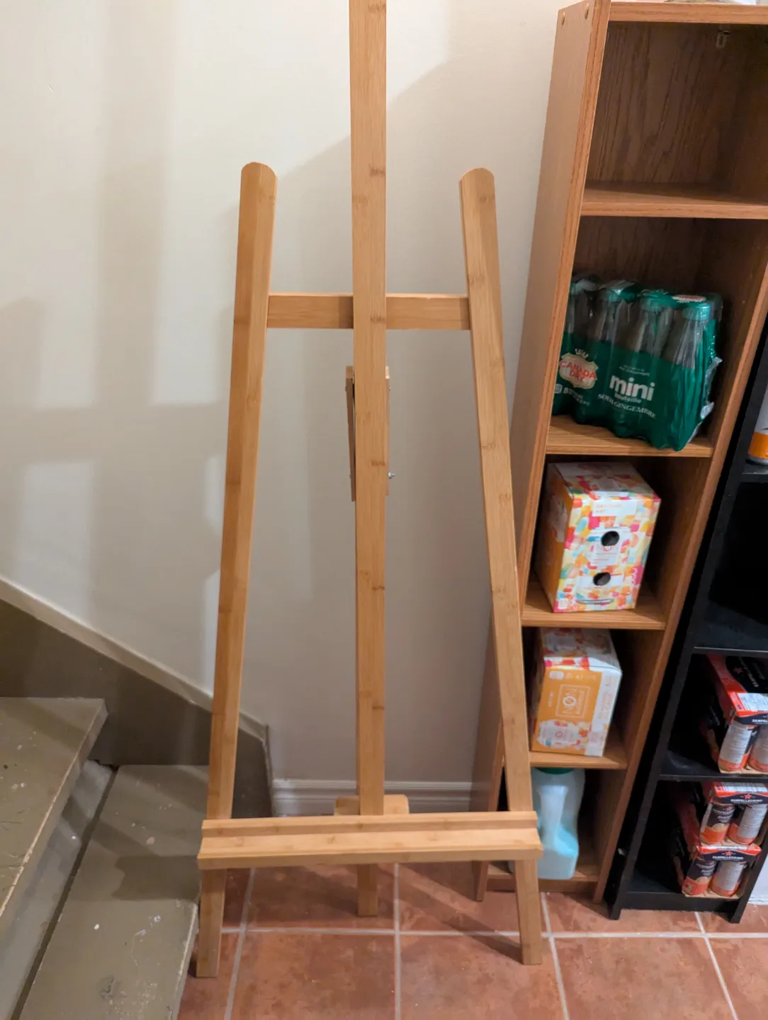 Wooden Easel thumbnail
