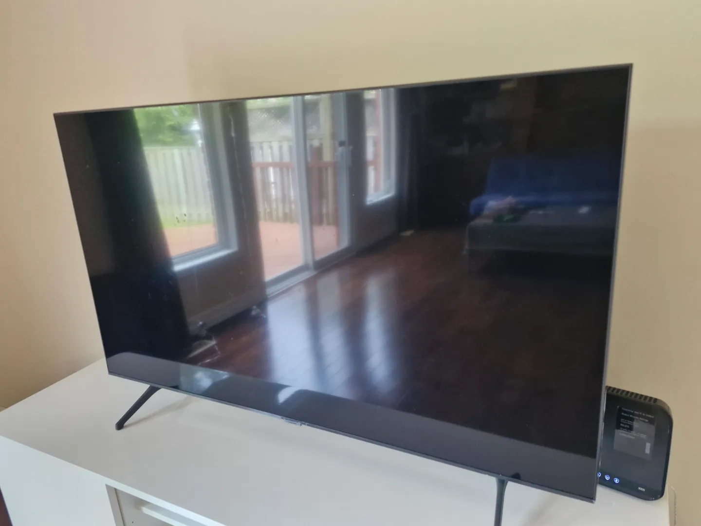 Samsung 50-inch Crystal UHD TU7000 Smart TV thumbnail