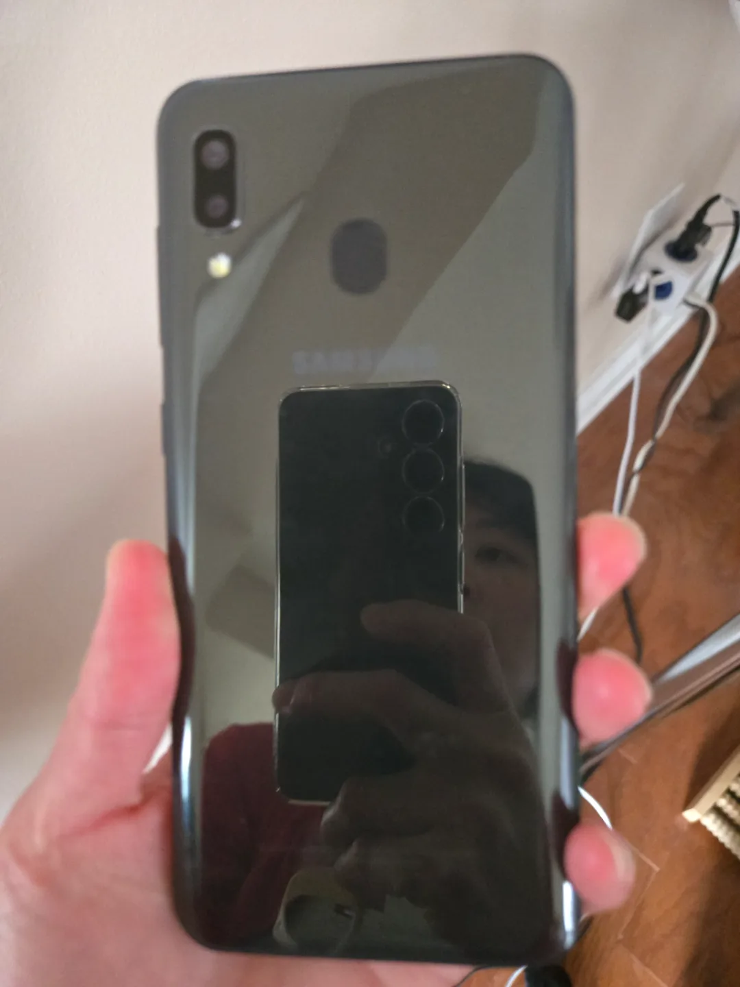 Samsung Galaxy A20 Smartphone 32GB with an SD card slot image indicator(2)