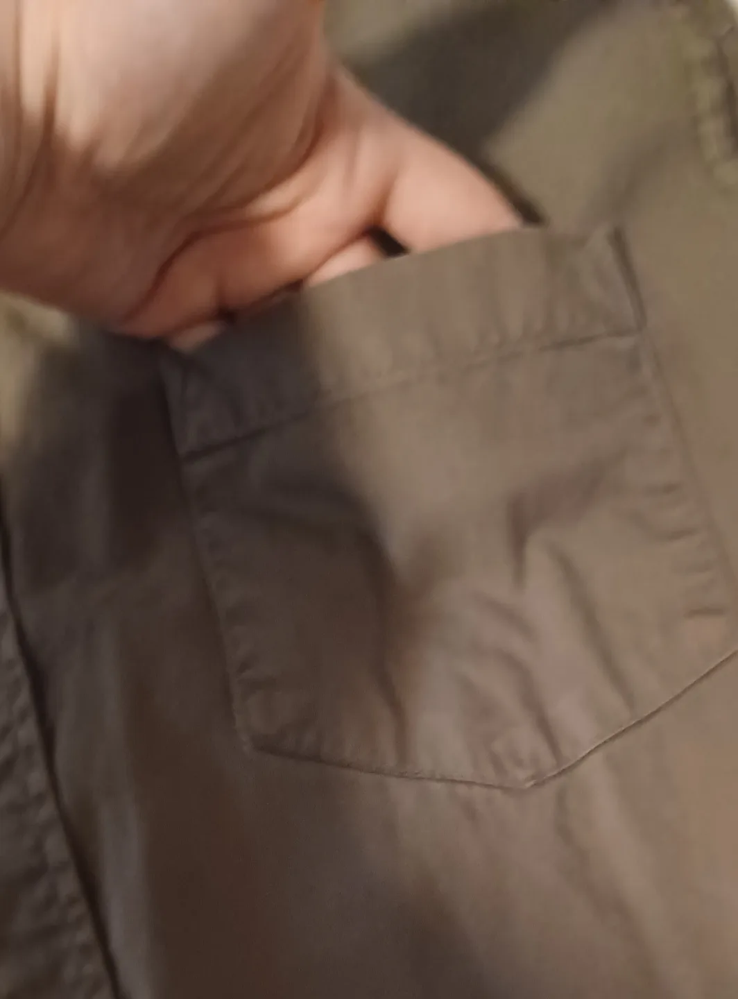 Men's Sleeveless Button-Down Shirt - Size L image indicator(3)