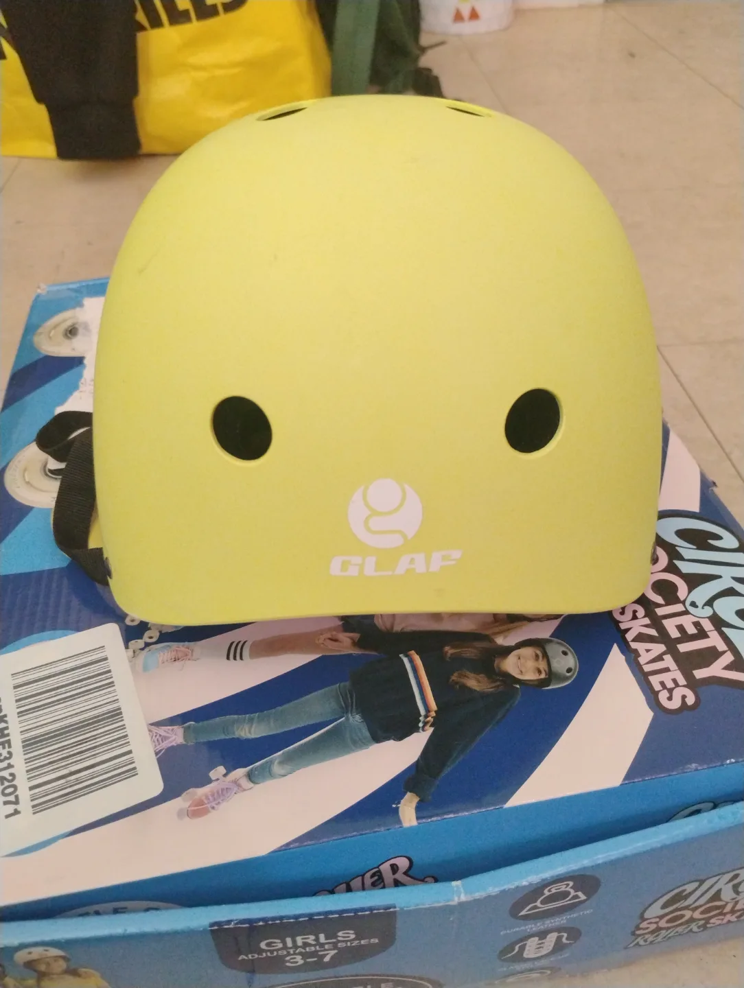 Kids' Yellow Helmet image indicator(4)