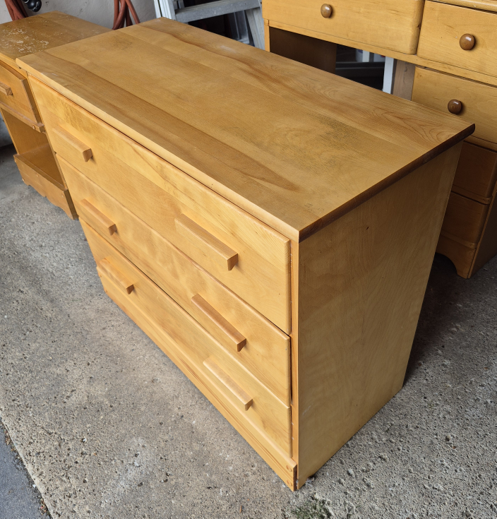 Solid Wood Three-Drawer Dresser - photo 2