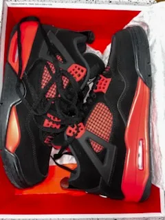 New in box Rep. Air Jordan 4 Red thunder men size 11