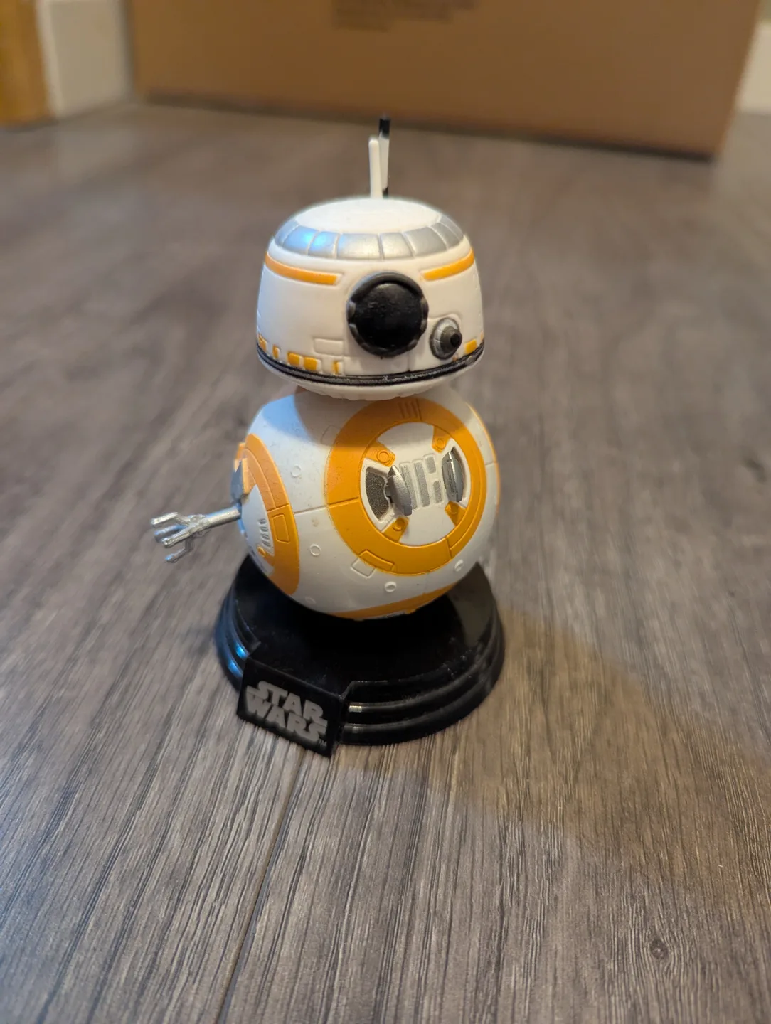 Funko Pop! Figures - Chewbacca & BB-8 + Holiday Dancing Groot image indicator(4)