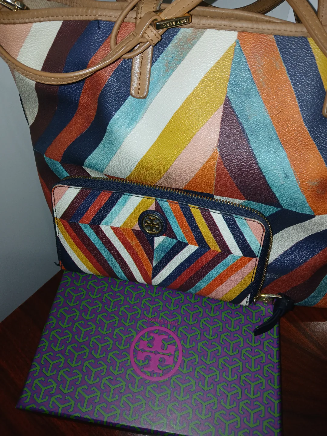 Tory Burch Multicoloured Geometric Tote Bag and Matching Wallet thumbnail