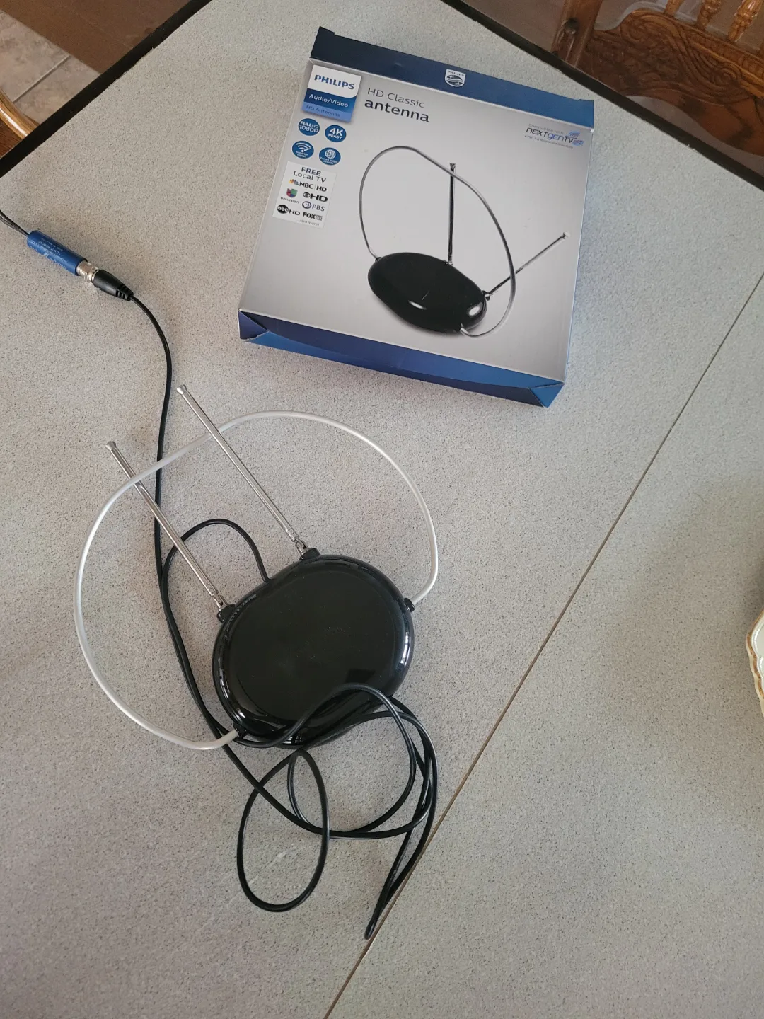New. Philips HD Classic Antenna thumbnail