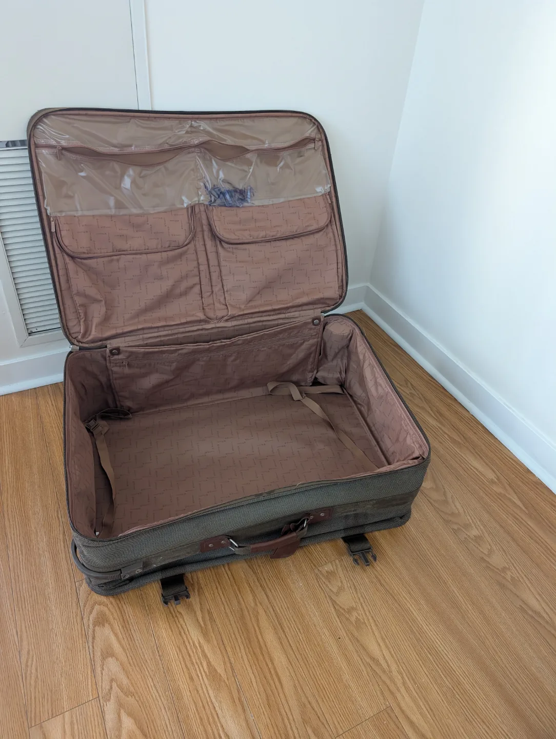 🏒 Olive Green Canvas fabric Suitcase - LARGE image indicator(2)