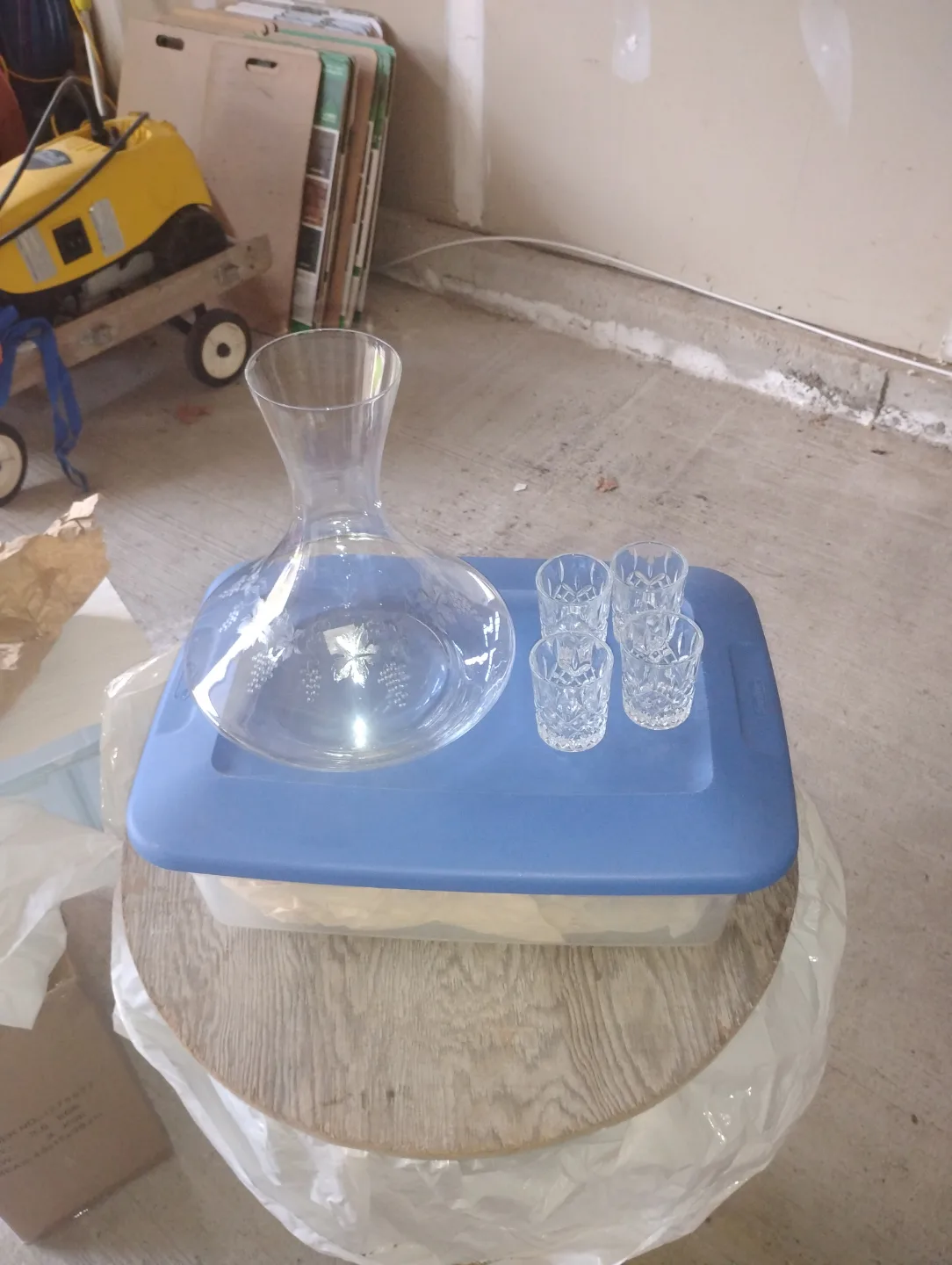 Crystal Decanter Set with Four Shot Glasses thumbnail