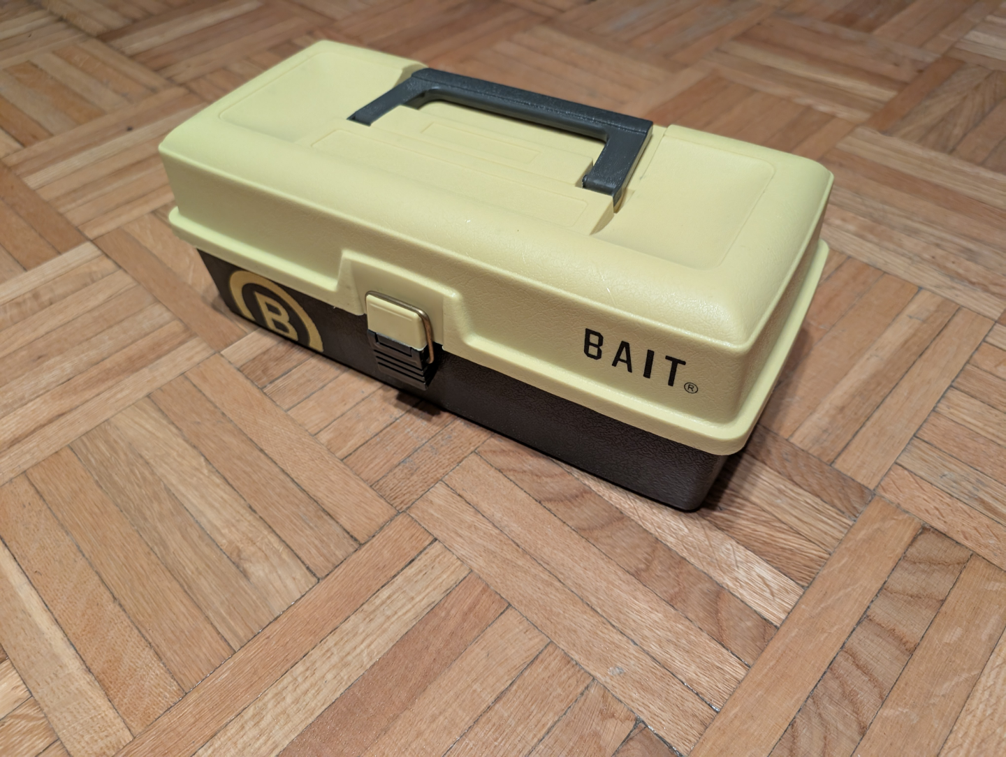 "BAIT" fishing tackle box
