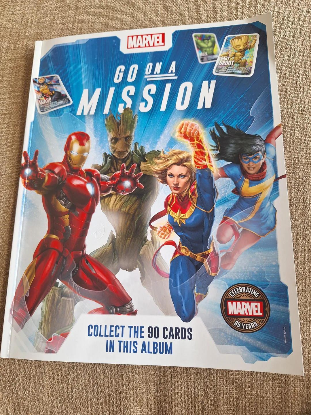 Marvel Album with all 90 cards thumbnail