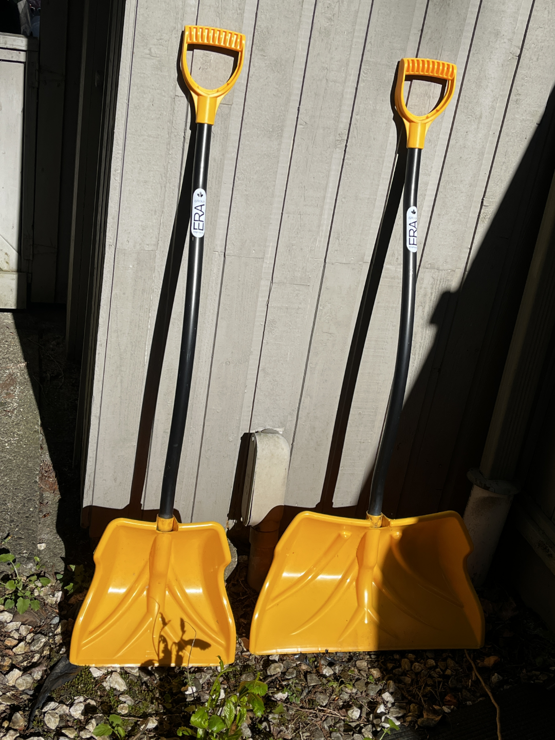 Pair of Snow Shovels - photo 2