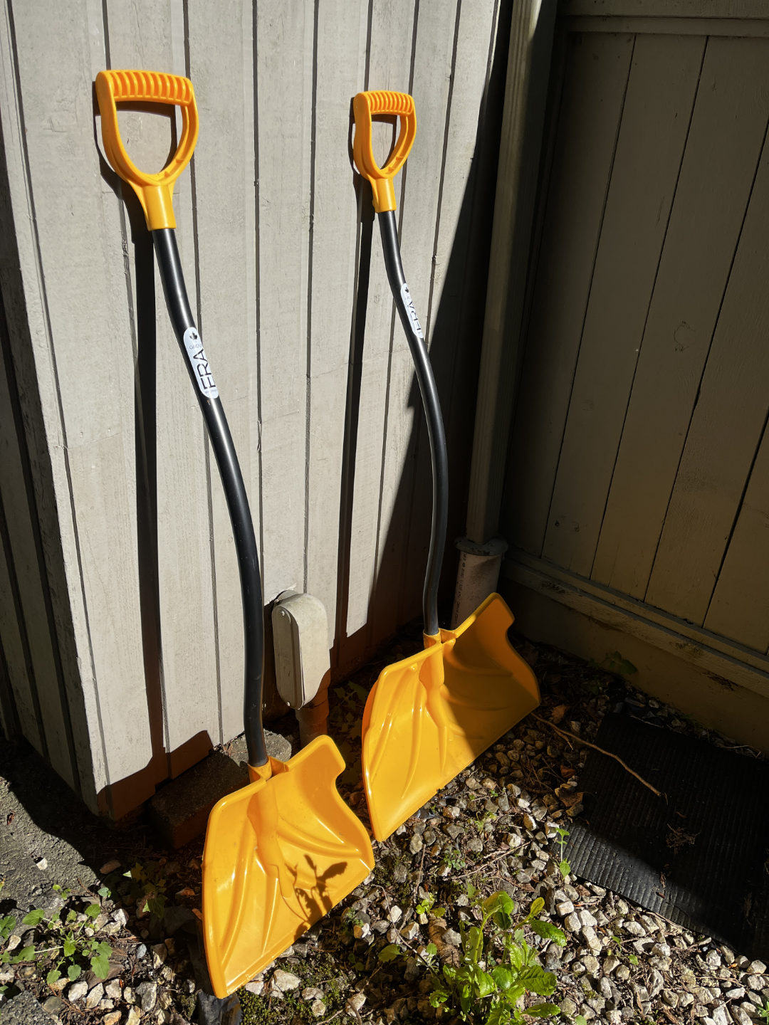 Pair of Snow Shovels - photo 3