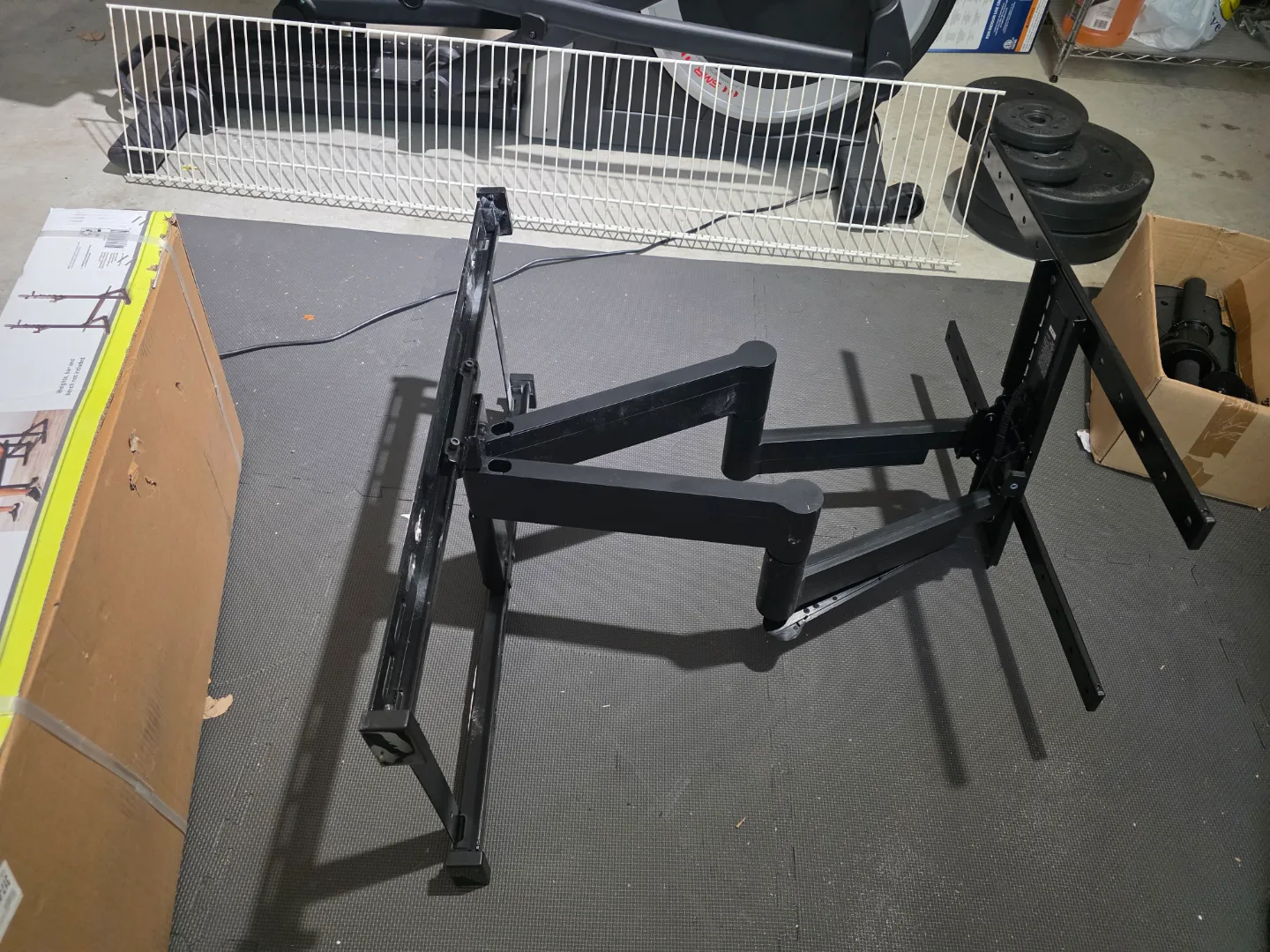 Sanus Full Motion TV Wall Mount image indicator(2)