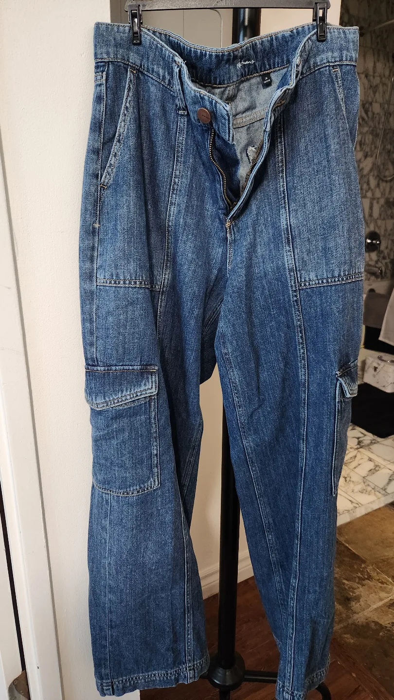 Reitmans Petite Size 28 Cargo Jeans thumbnail