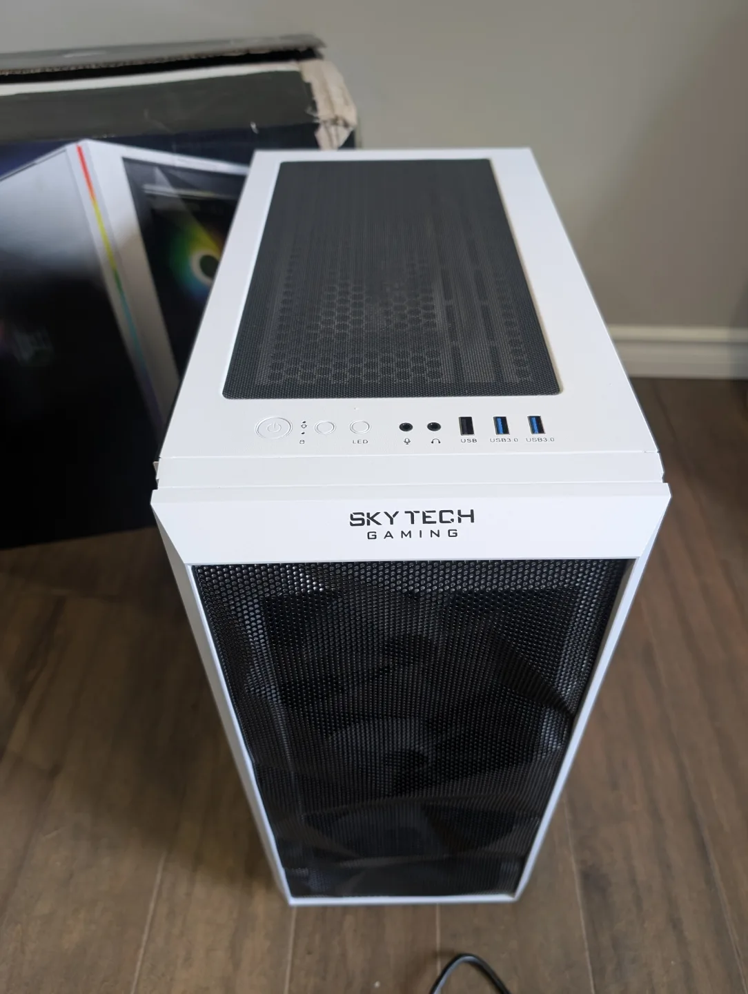 Brand New Skytech Chronos Gaming Computer For Sale image indicator(4)