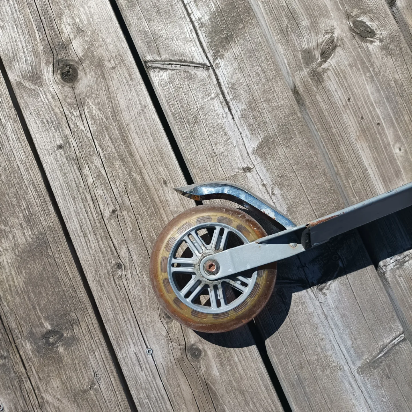 Kids' Chrome Scooter - High-Speed image indicator(6)