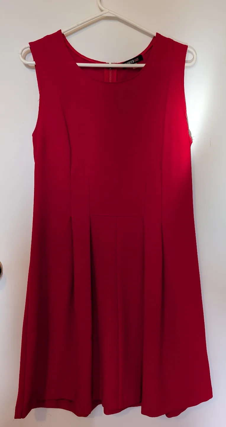 Red Sleeveless Pleated Dress Size "Small" FITS LARGE thumbnail
