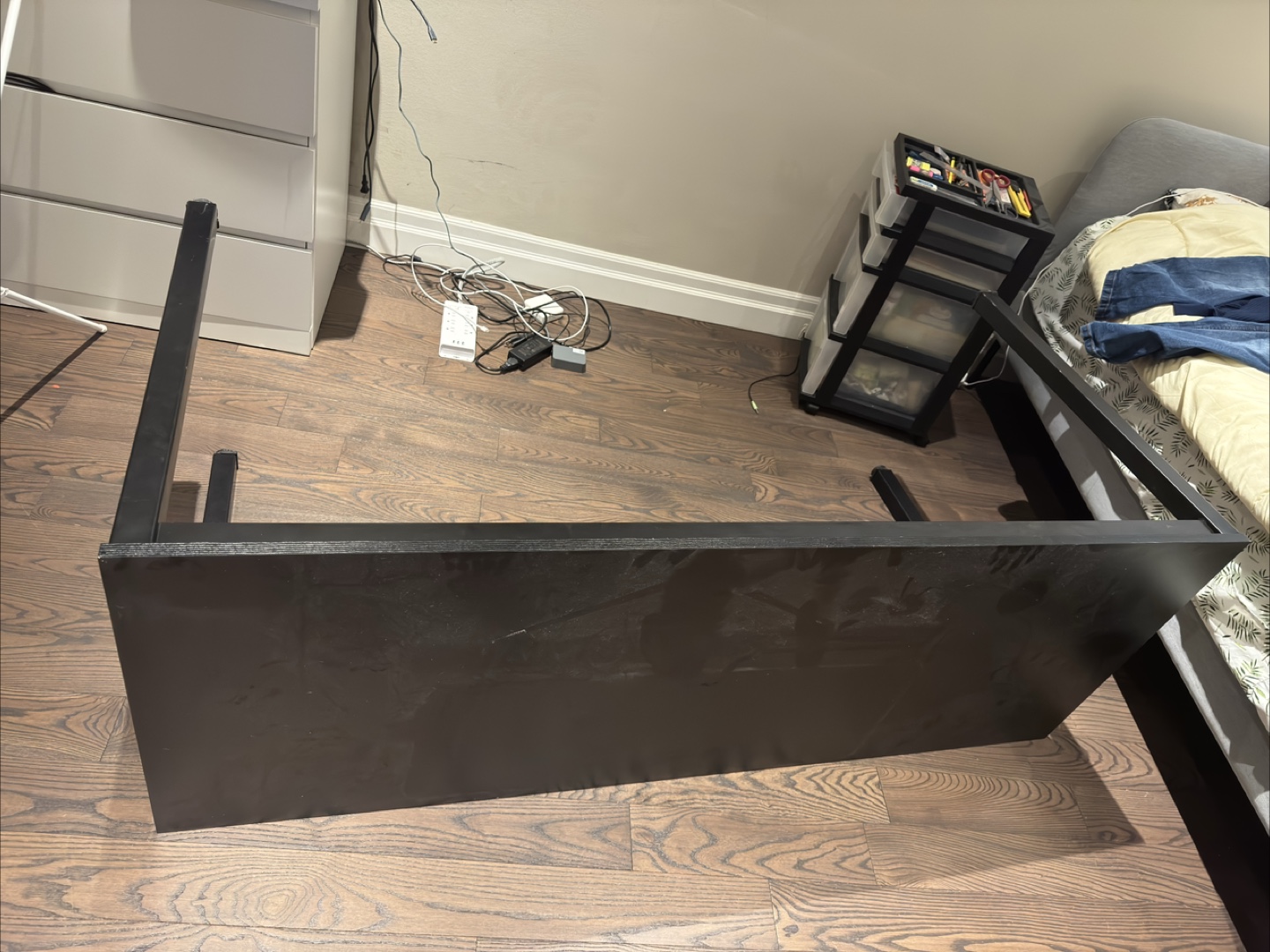 Black Desk - Simple Design - photo 3