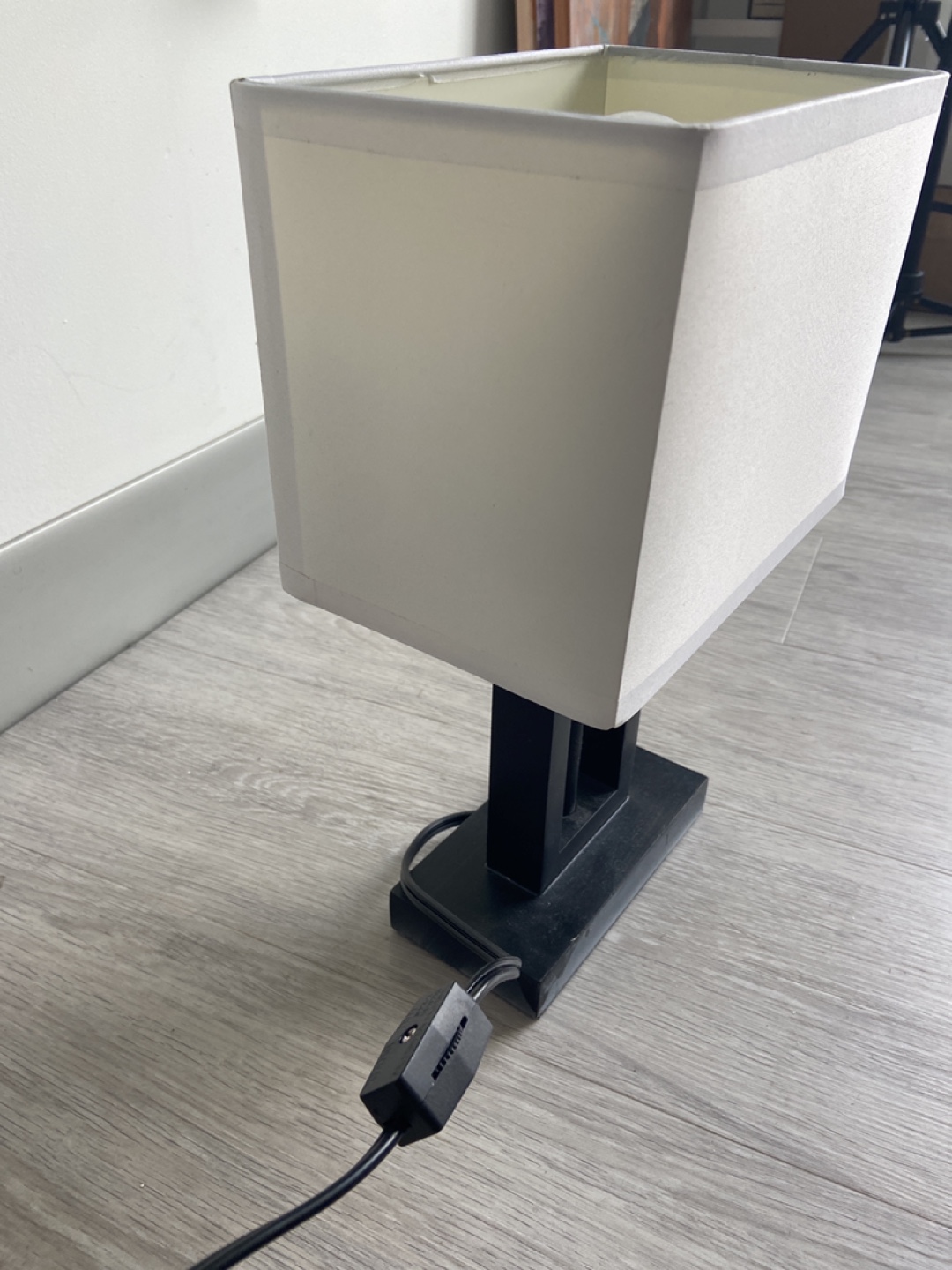Minimalist Table Lamp - photo 4