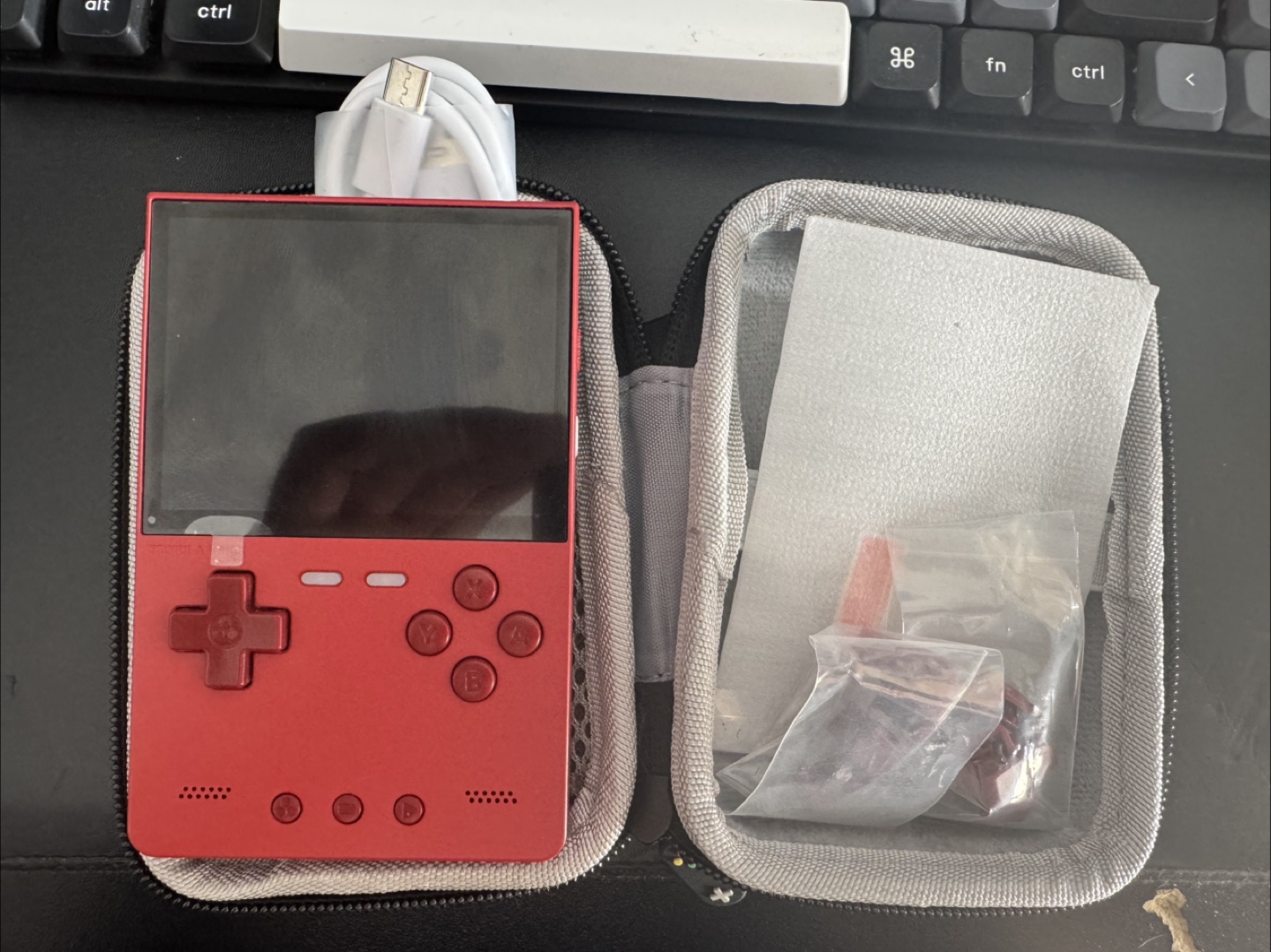 Trimui Brick Retro Handheld Game Console - Red - photo 2