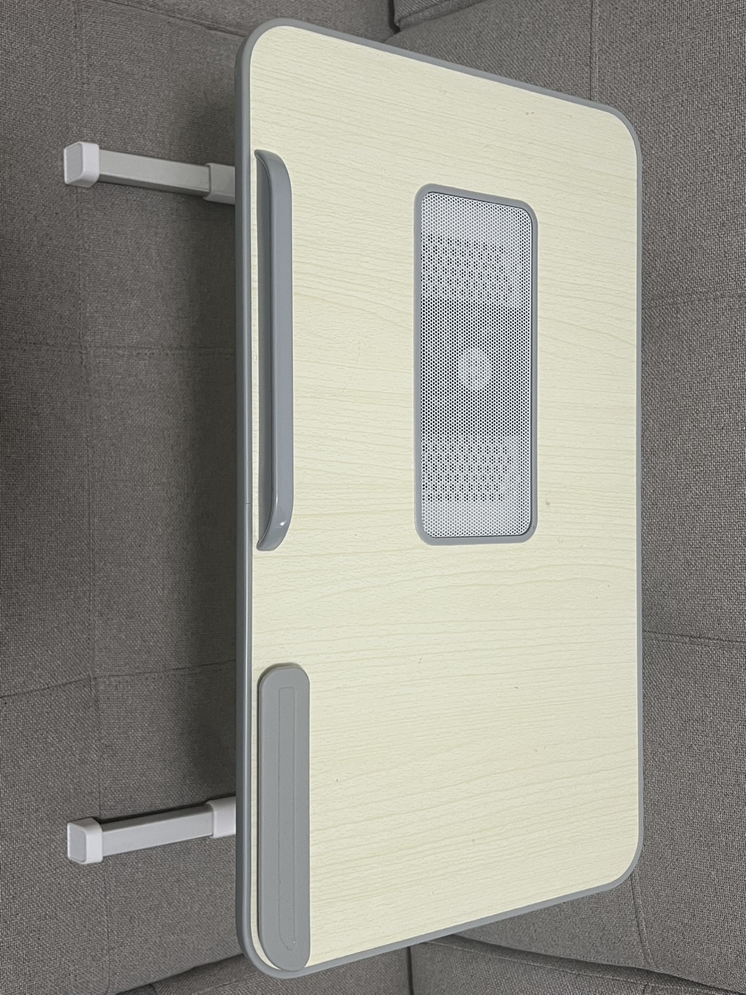 Staples Lap table for work- Excellent condition - photo 3