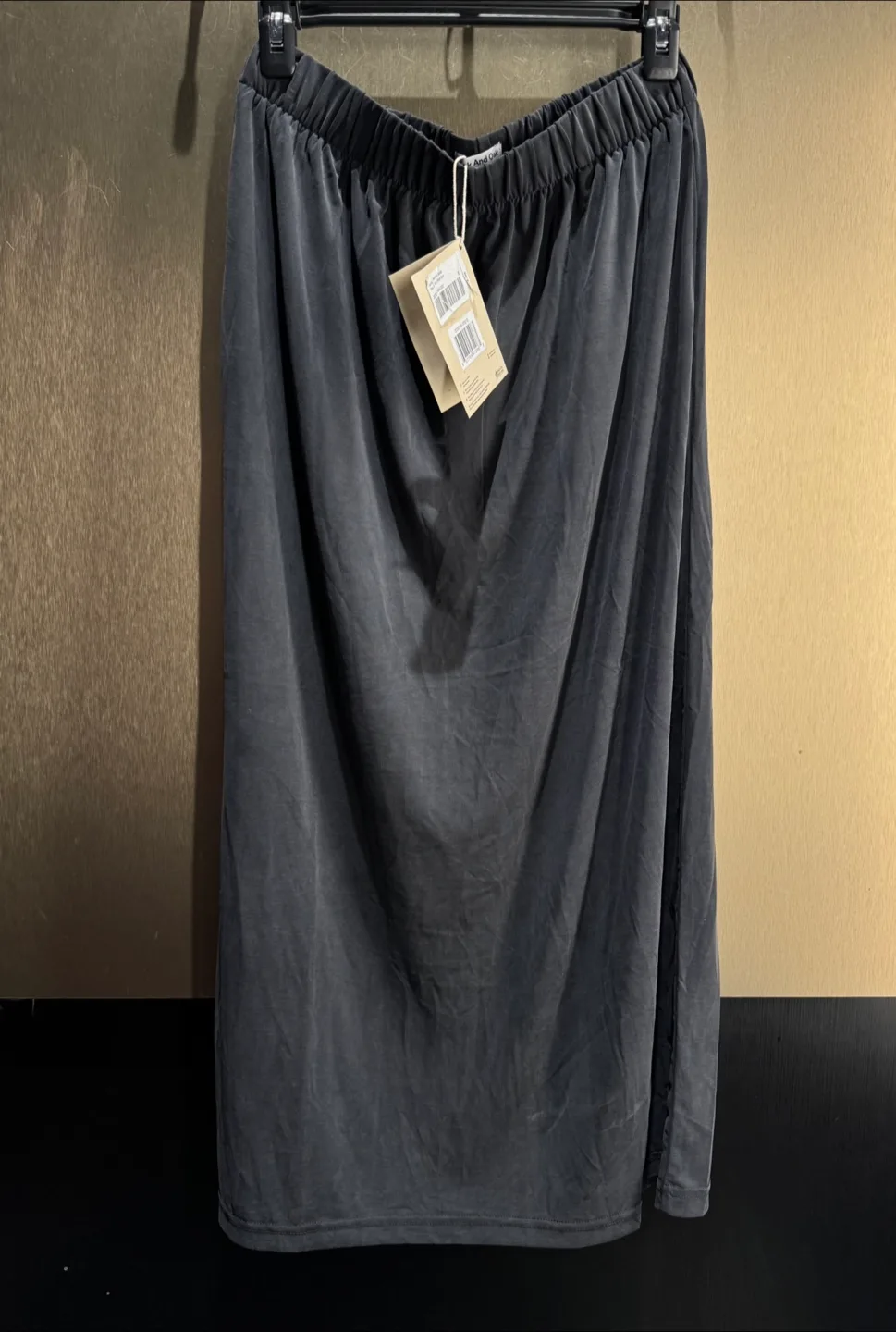 NEW WITH TAG FRANK AND OAK FLUID MIDI SKIRT SIZE SMALL image indicator(2)