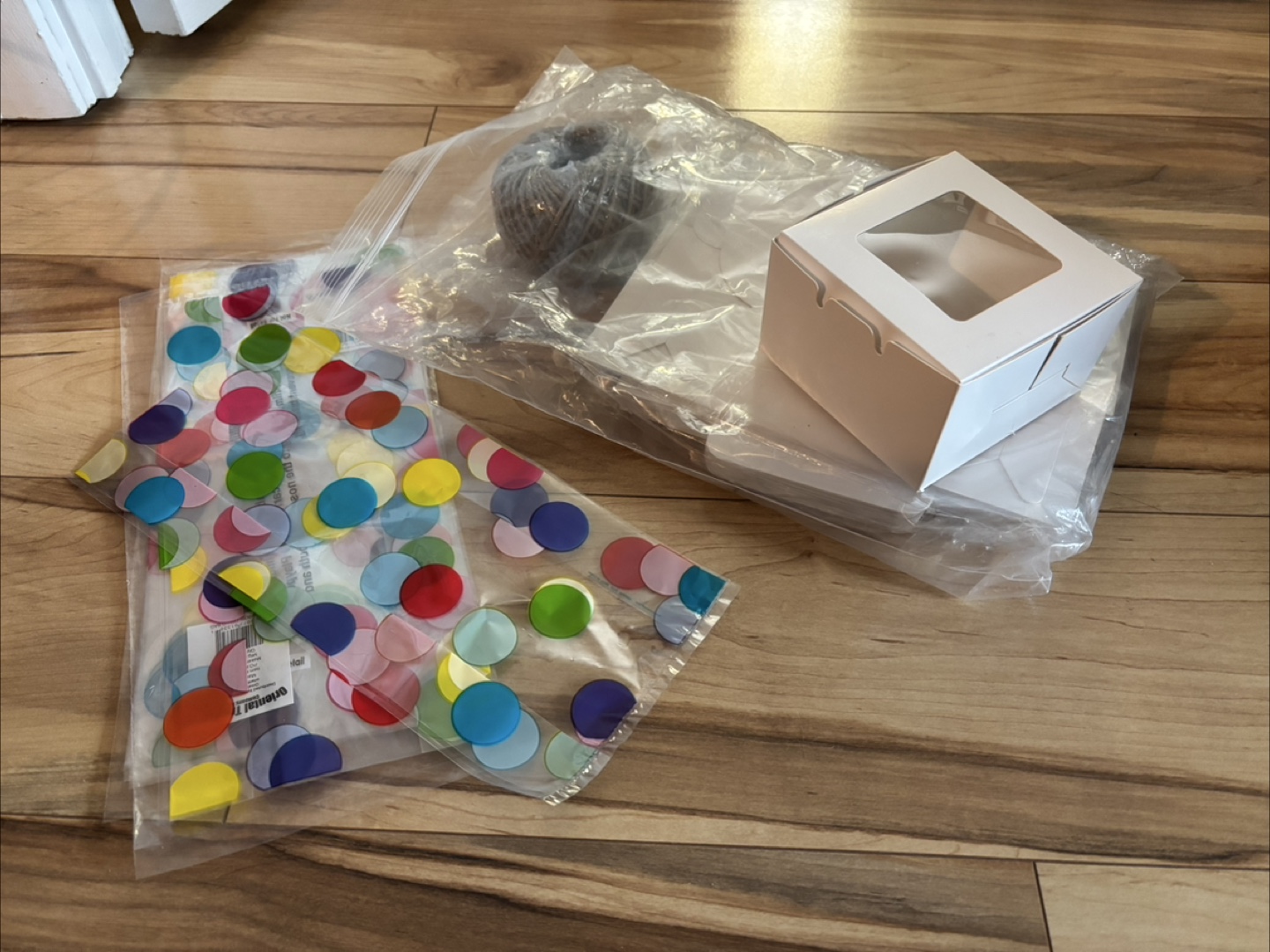 Party Supplies Bundle: streamers, party favour bags, boxes