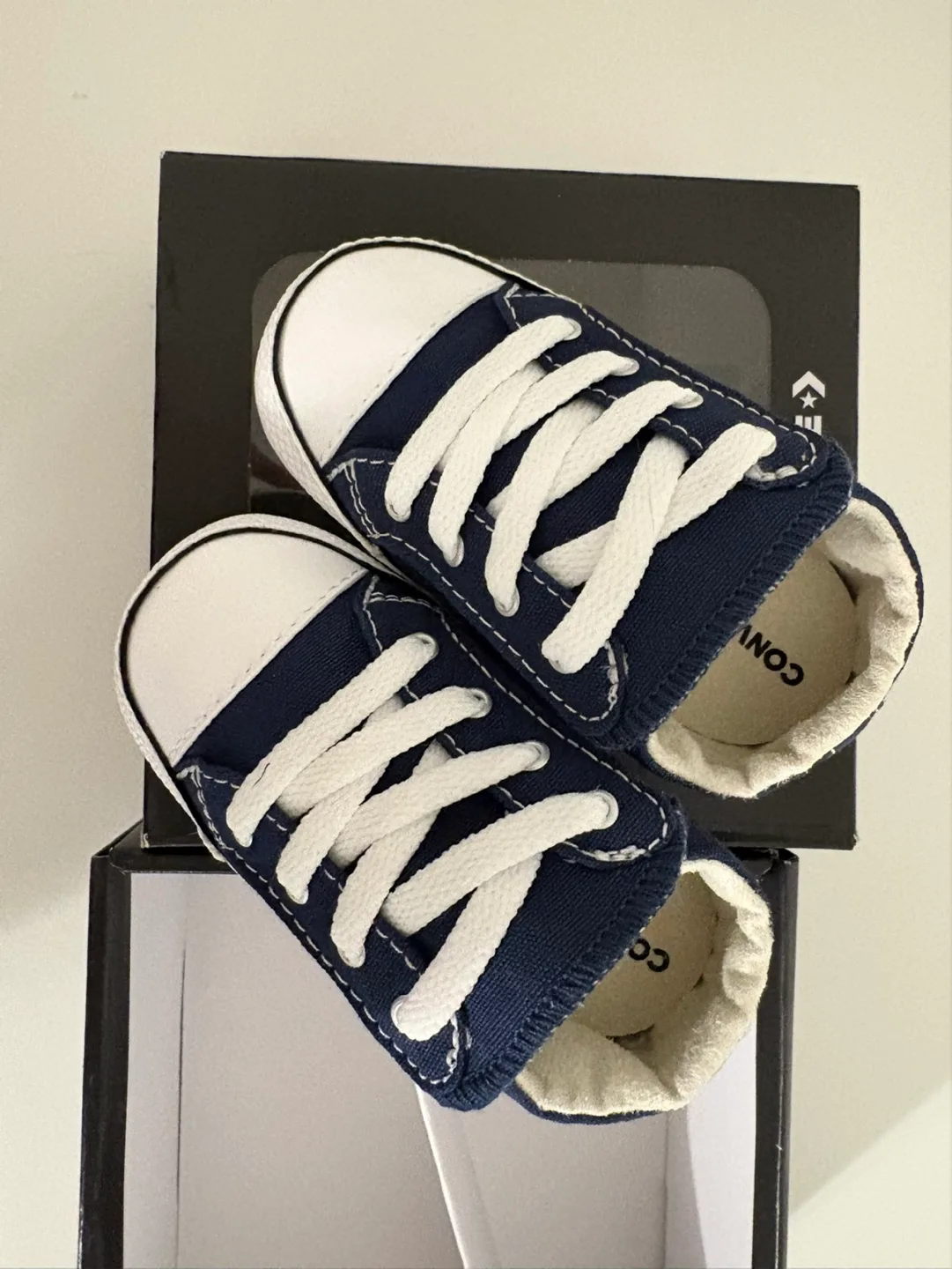Converse baby shoes image indicator(2)
