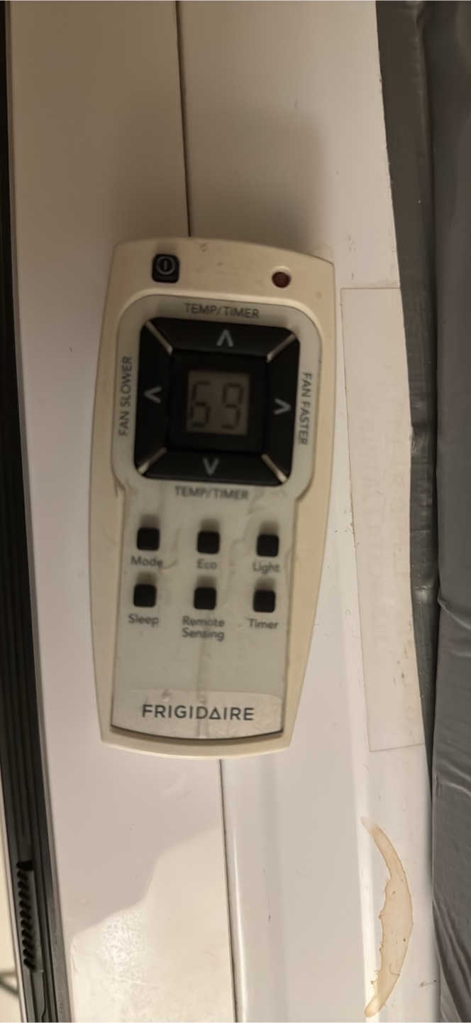 Frigidaire Through wall Air Conditioner with Remote - photo 3