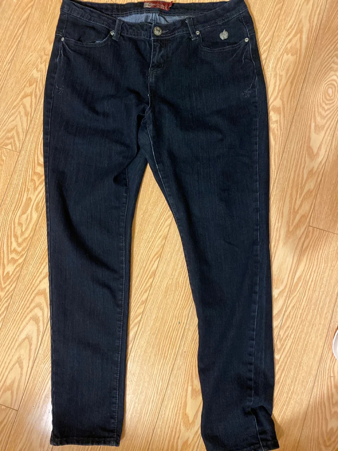 Apple Bottoms Black Jeans image indicator(3)