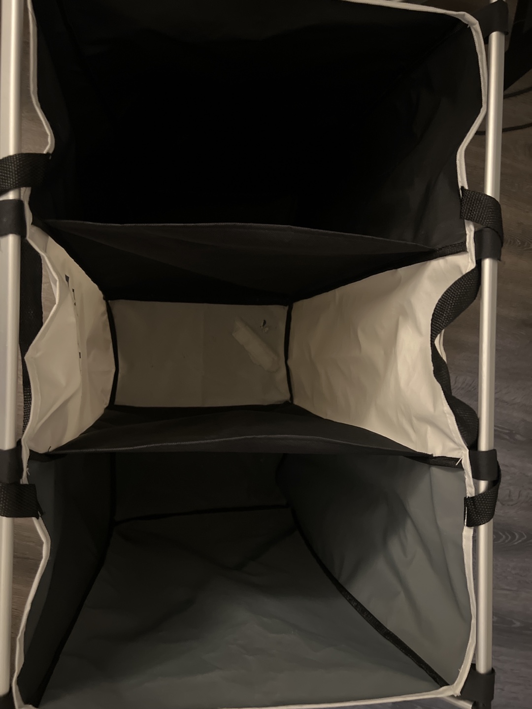 Three-compartment laundry basket - photo 2