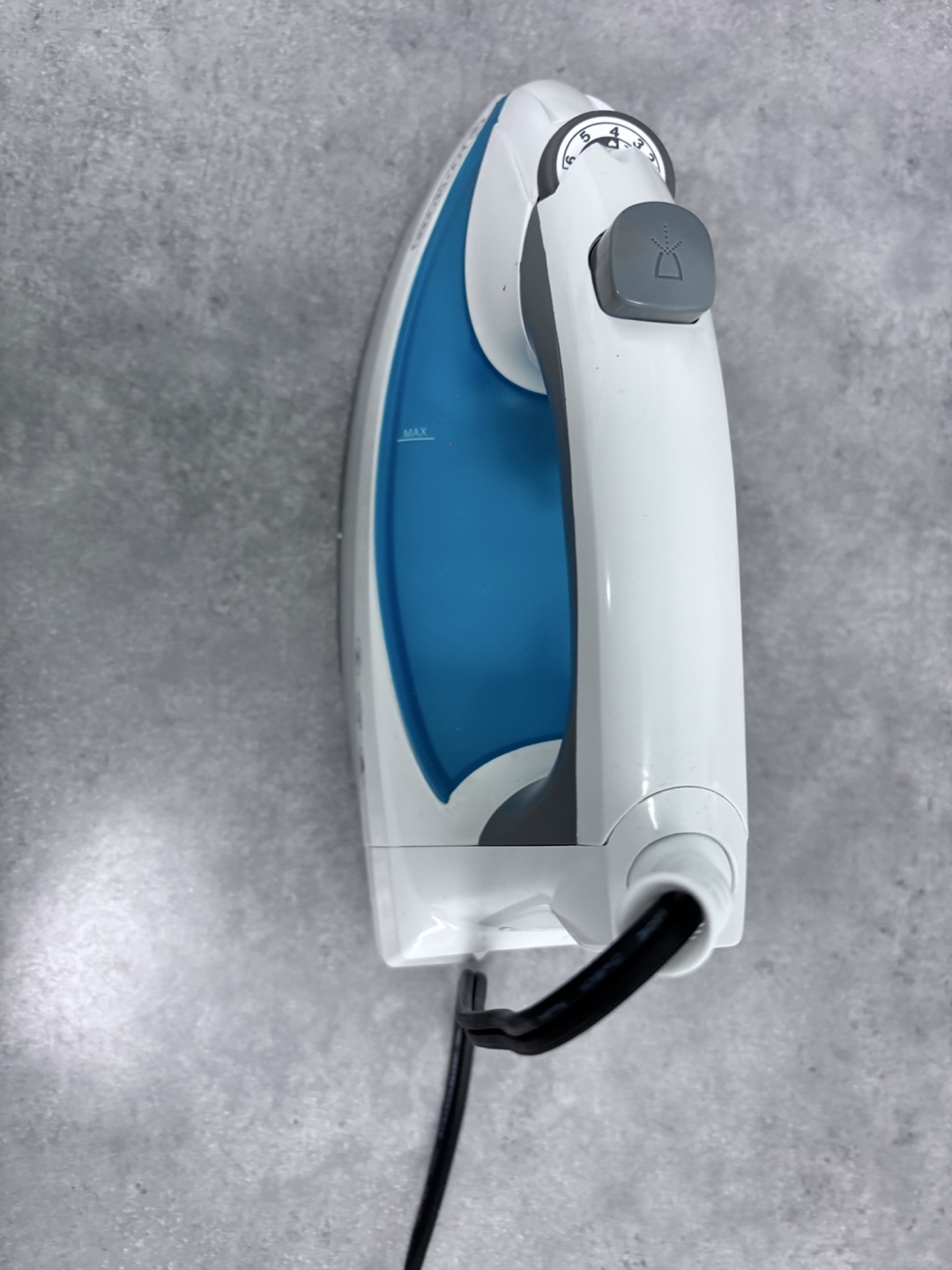 Black+Decker Iron - photo 3