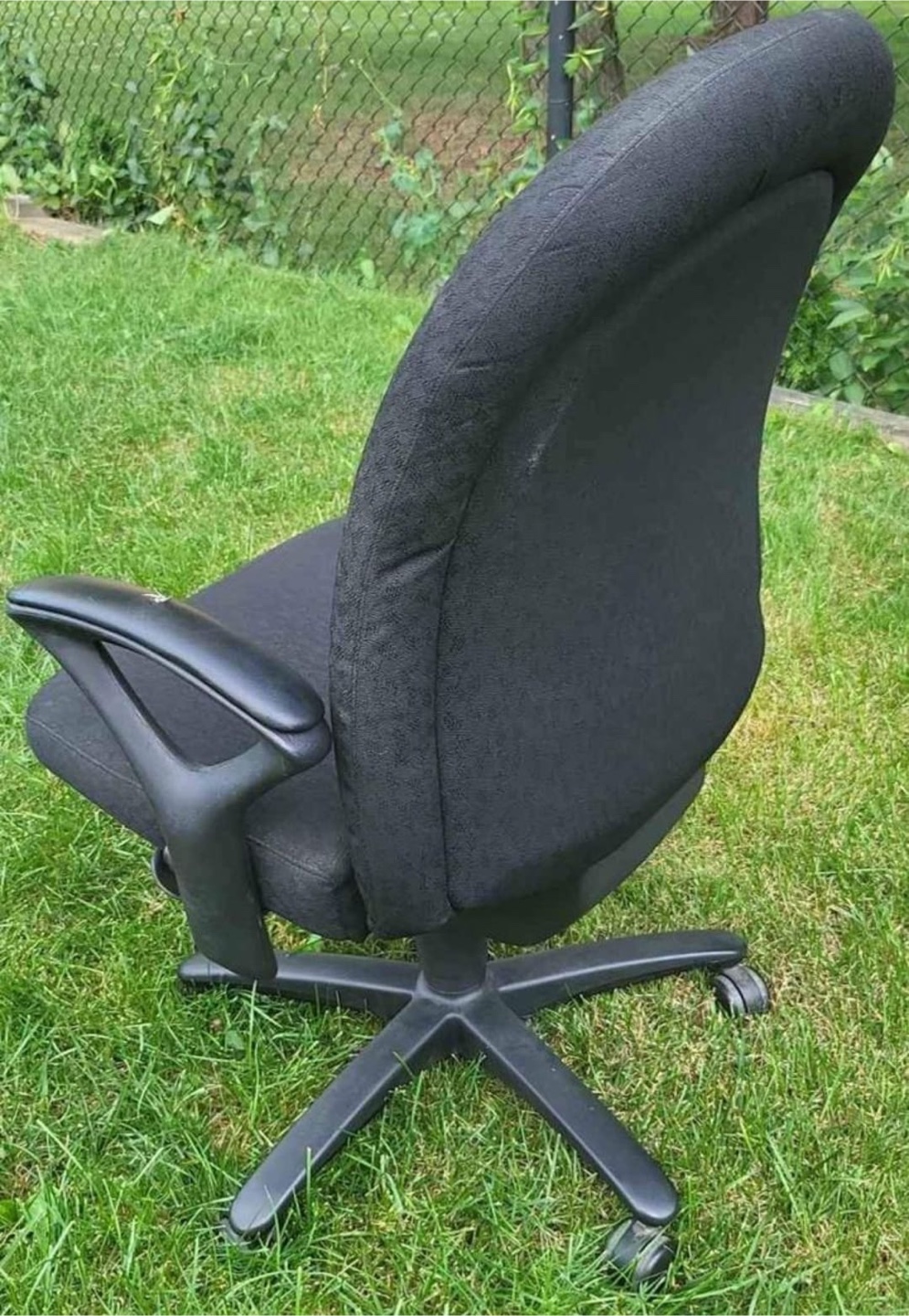 Black Office Chair with Wheels - photo 2