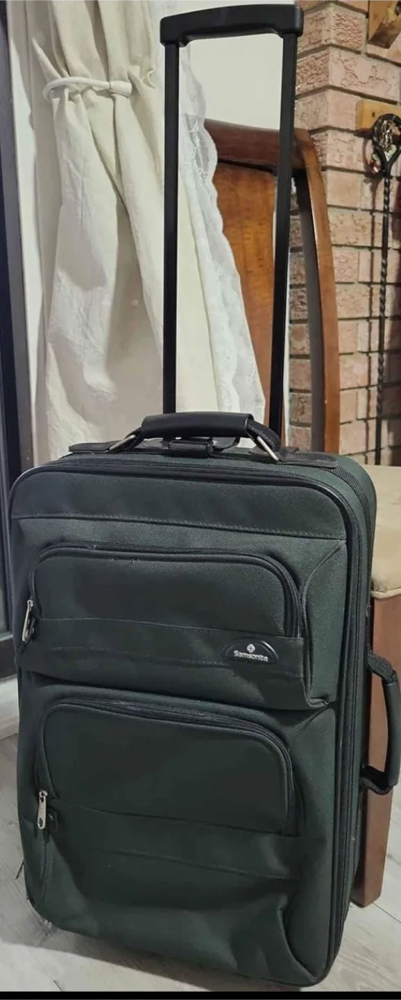 Samsonite Carry-on Suitcase image indicator(5)