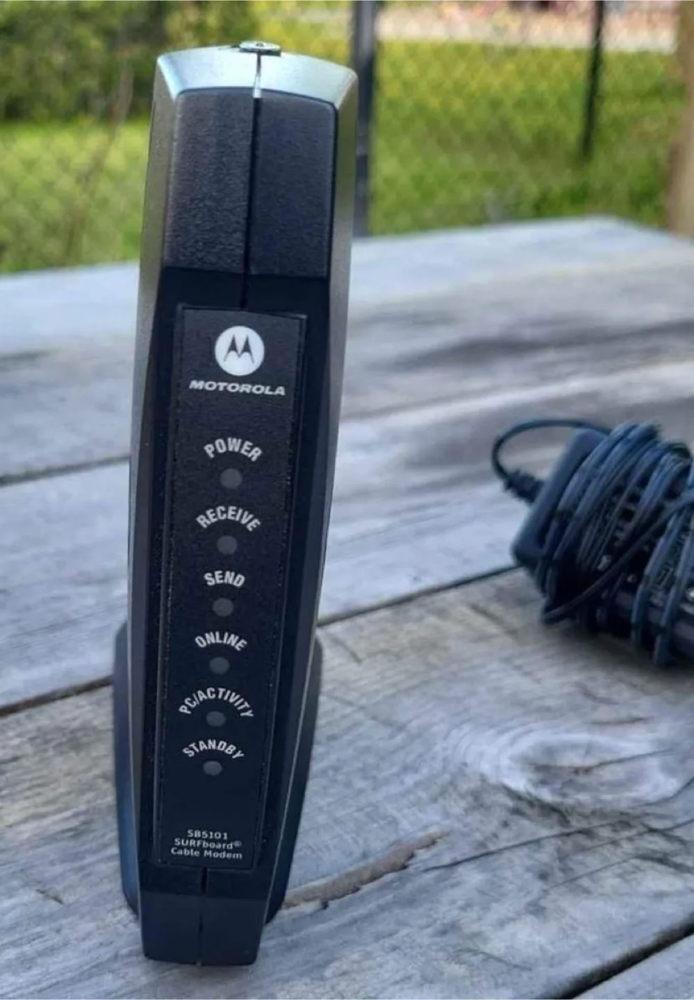 Motorola SURFboard 56101 Cable Modem image indicator(2)