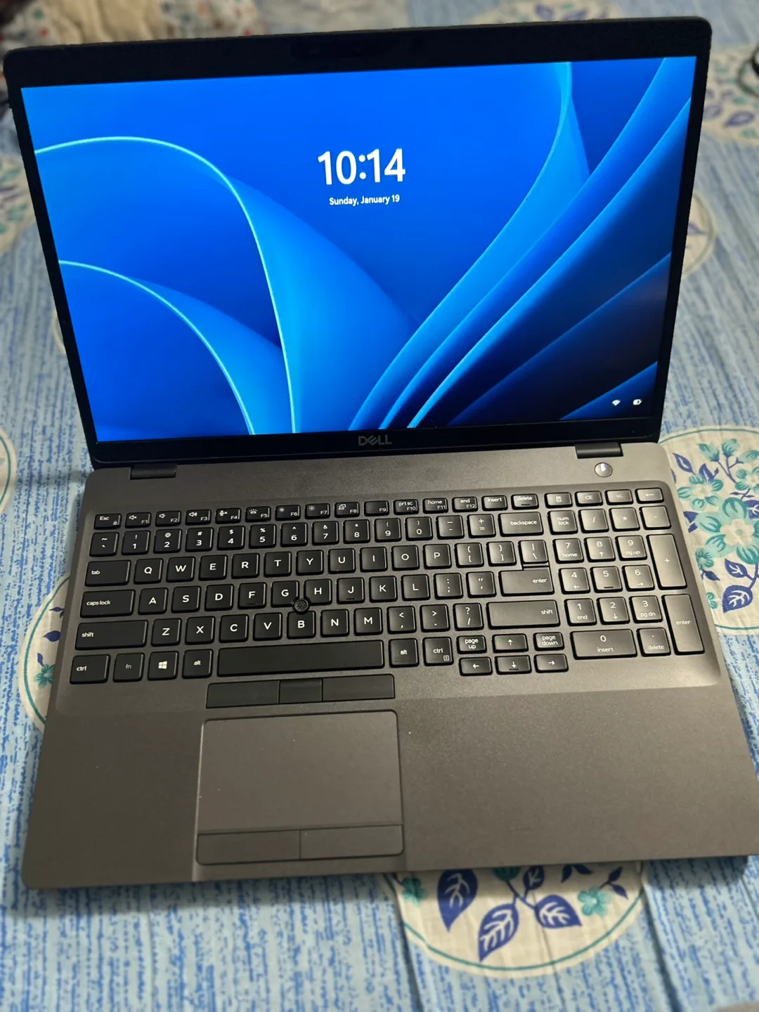 Dell latitude 5500 Laptop - Excellent Condition thumbnail