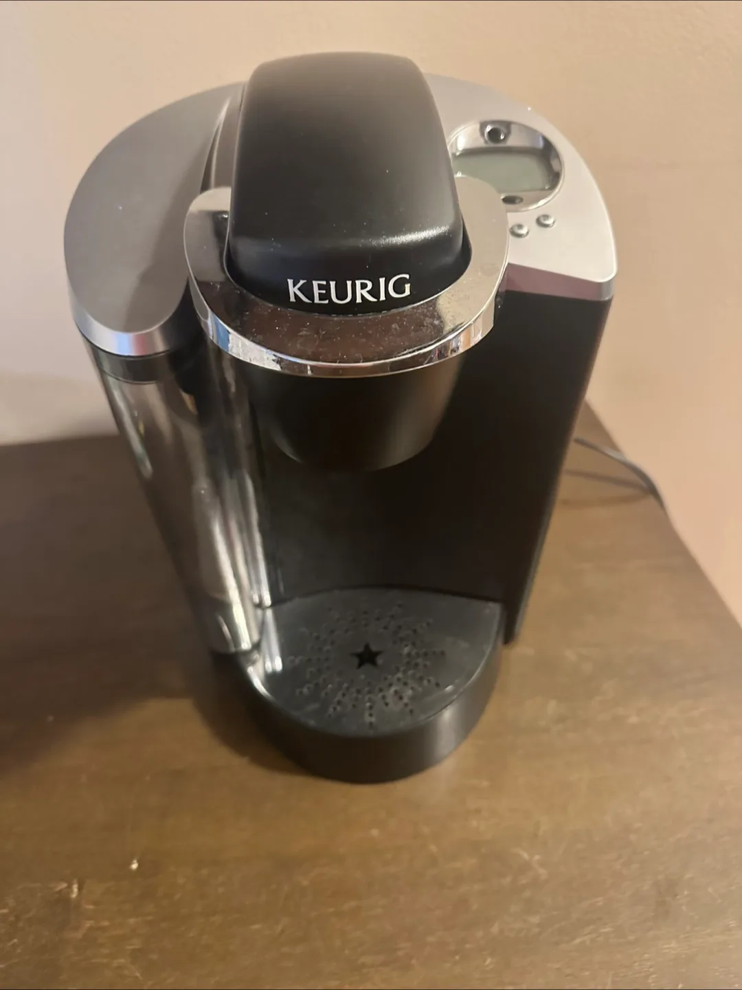 Keurig K-Classic Single Serve K-Cup Pod Coffee Maker thumbnail