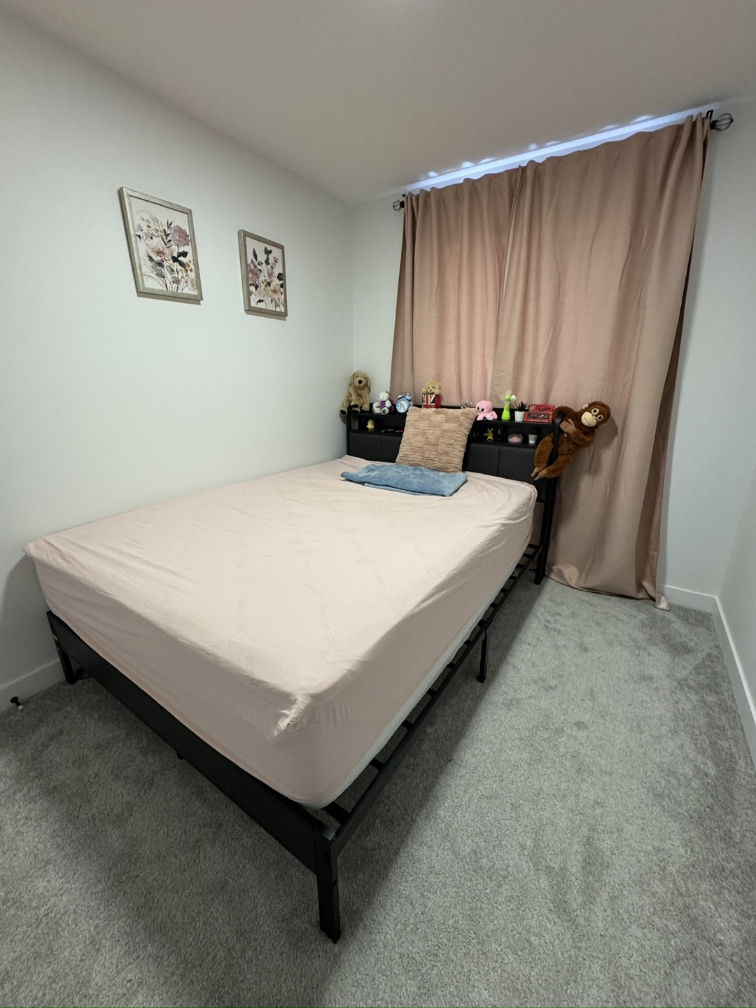 Queen Mattress + LED Metal Bed Frame - photo 5