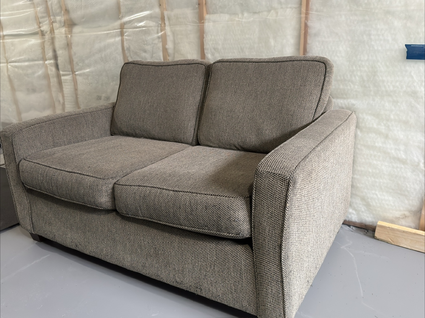 Moving sale - 2 seat Sofa - photo 2