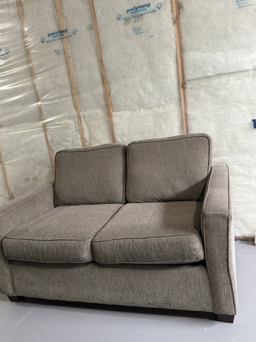 Moving sale - 2 seat Sofa - photo 3
