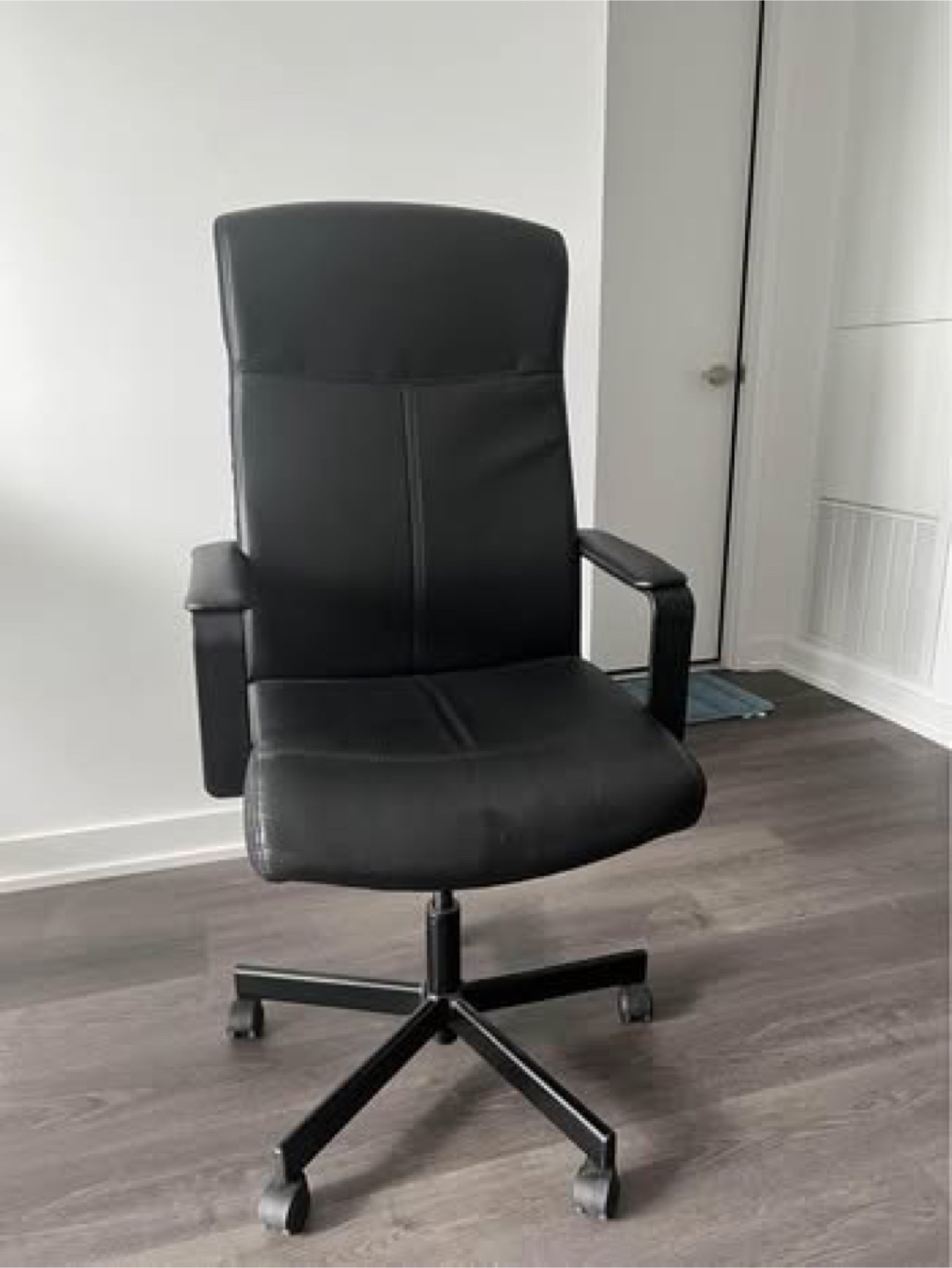 IKEA MILLBERGET Swivel Chair - Murum Black