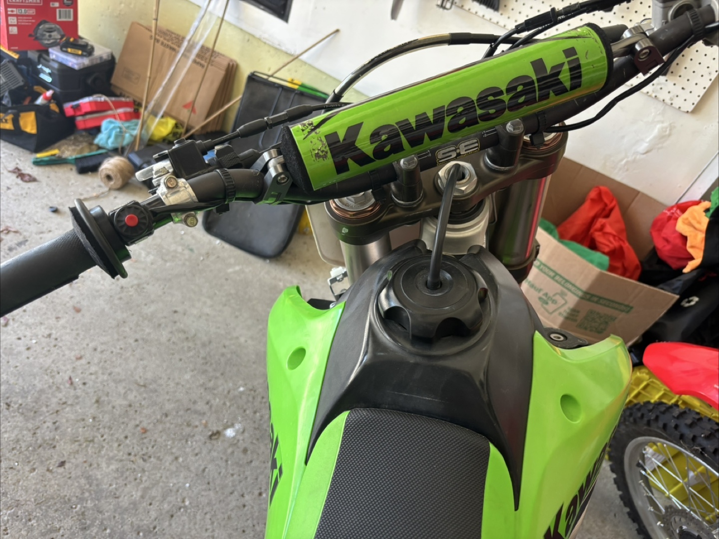2009 Kawasaki KLX450R Dirt Bike - photo 3