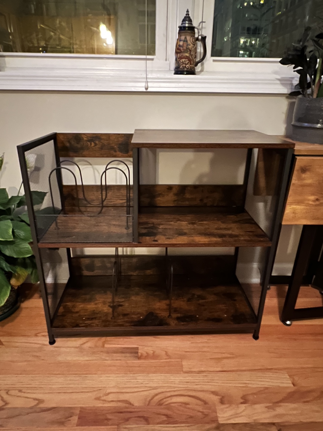Modern Record Player Stand with Vinyl/Book storage